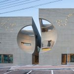 Centro Cultural “Two Moon”: Inspiración del cine traducida en hormigón