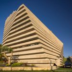 Quinta do Rei 18: Una residencia de lujo envuelta en anillos de hormigón