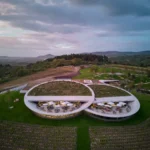 Cava de la Viña Sauska: Una edificación moderna para honrar la tradición vitivinícola de Hungría